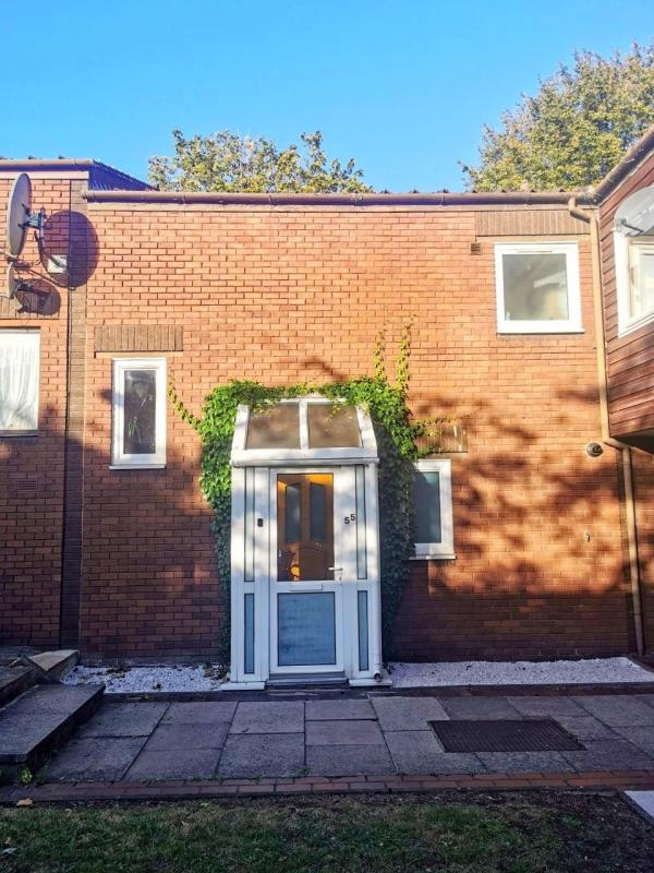 2 bedrooms house in London